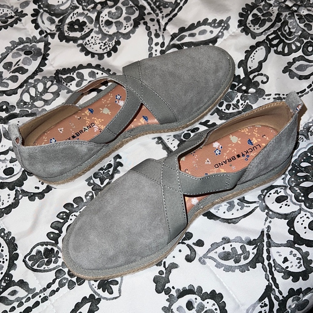 Lucky Brand Jenife Espadrille platform slip-on shoes. Women’s Size 8